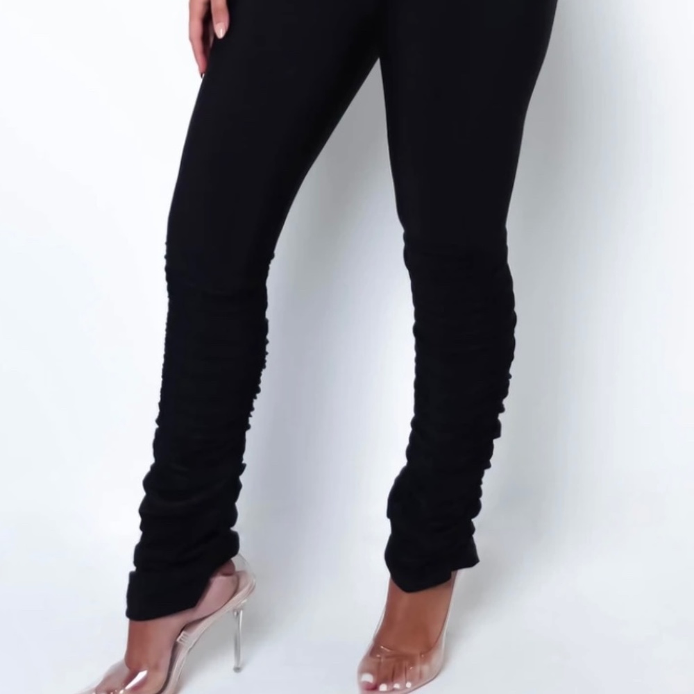 BLACK SCRUNCH LEG LEGGINGS - Picture 2 of 7